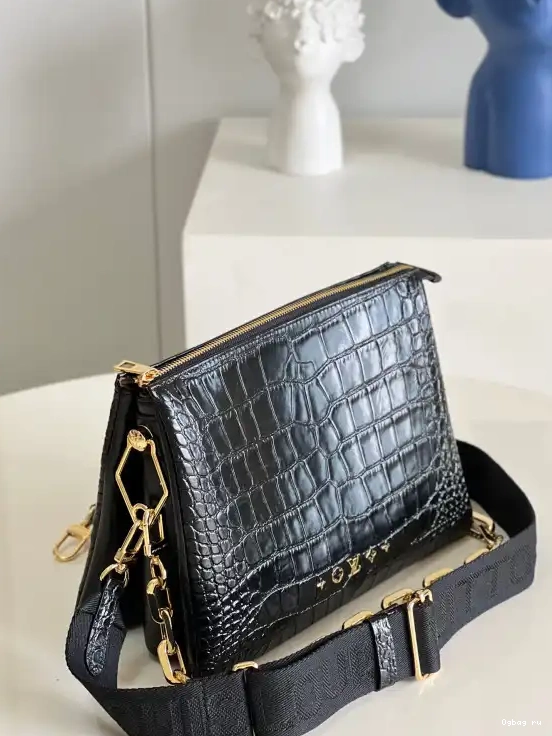 VUITTON LOUIS COUSSIN PM 0622